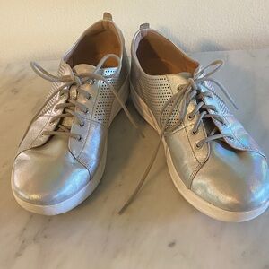 FitFlop Iridescent Silver Sneakers